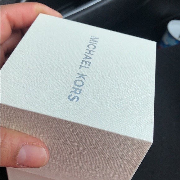 MK Watch - Picture 3 of 3